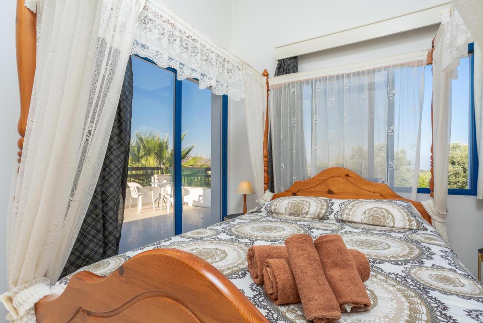 Villa Charoula Pente *