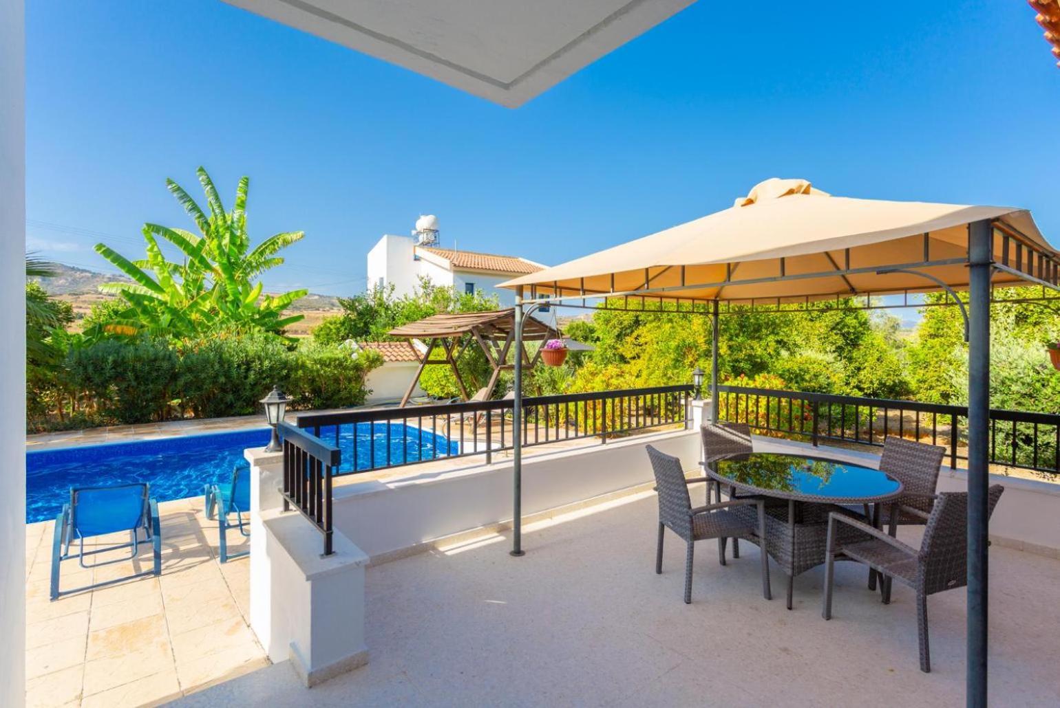 Villa Charoula Pente *