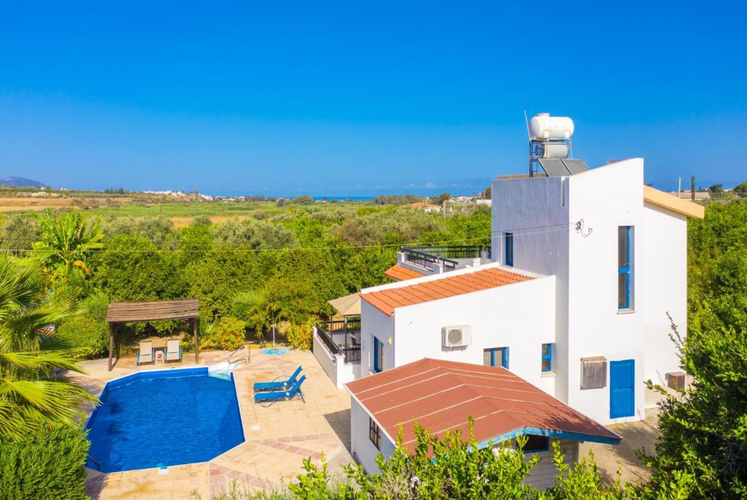 Charoula Pente Villa Paphos
